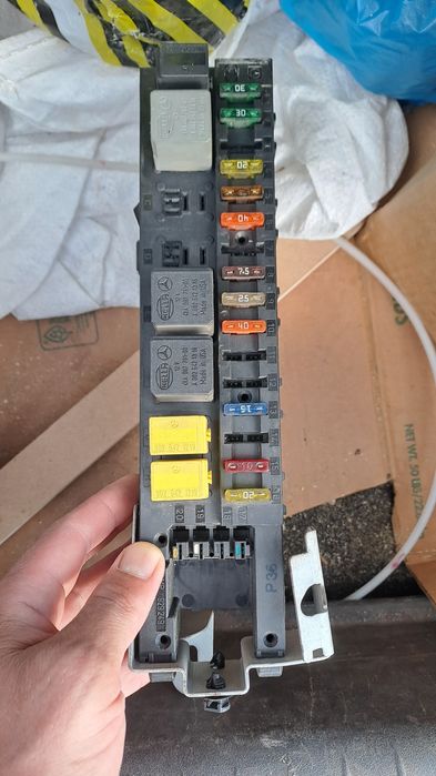 Запчасти на Мерседес А211