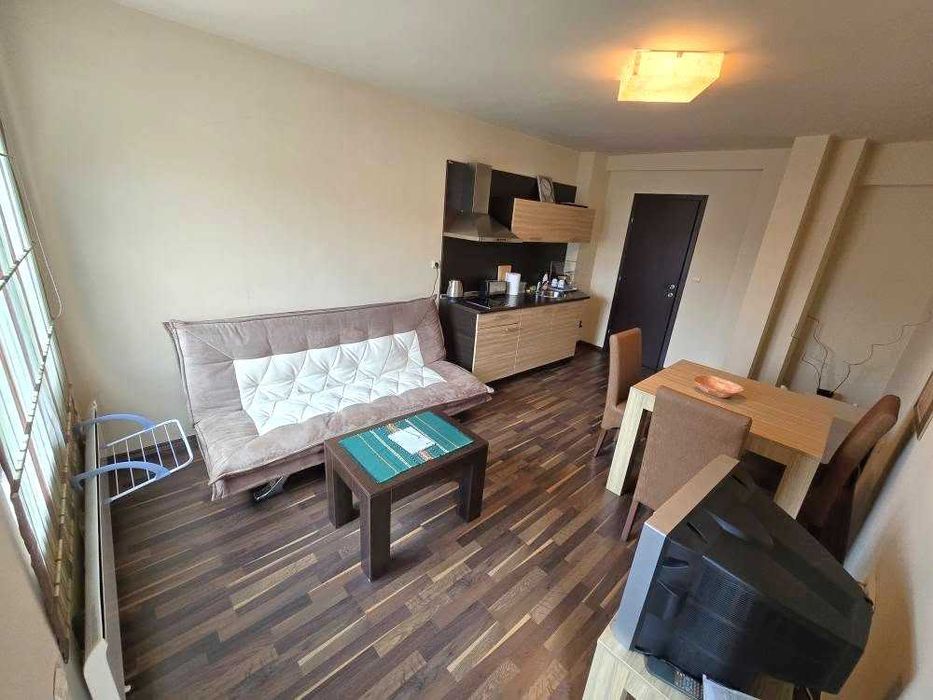 Дава се под наем Тристаен апартамент в Банско - 85 кв.м за 450 € - Снимка #1