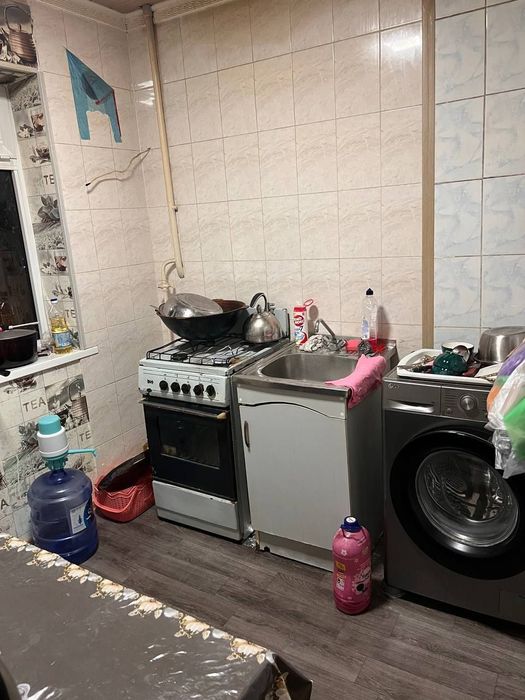 Киргули широткада квартира сотилади