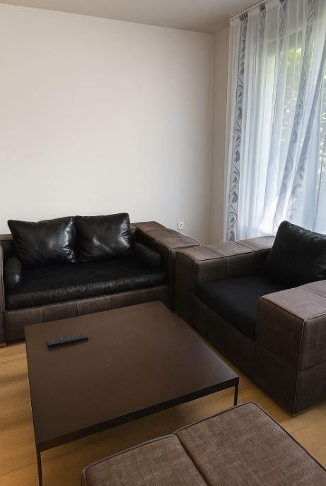 Дава се под наем Тристаен апартамент в Варна, Център - 72 кв.м за 600 € - Снимка #2