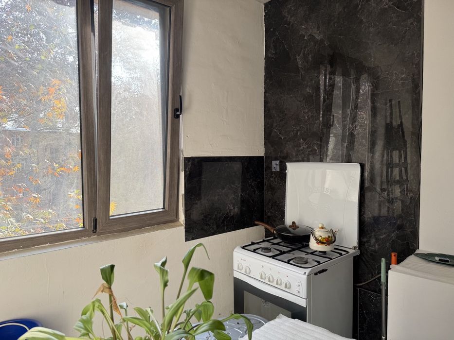 Сдаётся 2х 3этаж 4дом Чилонзор 18квартал Договорная