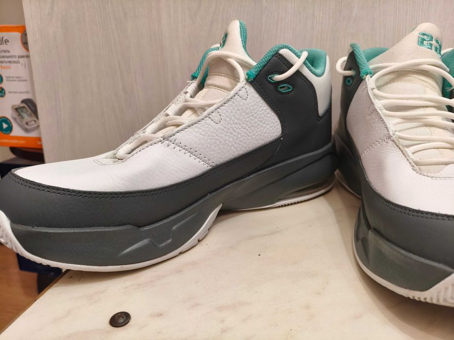 кроссовки Air Jordan max aura