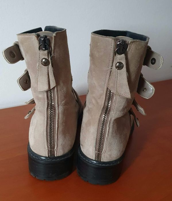 Ghete dama din piele moale intoarsa