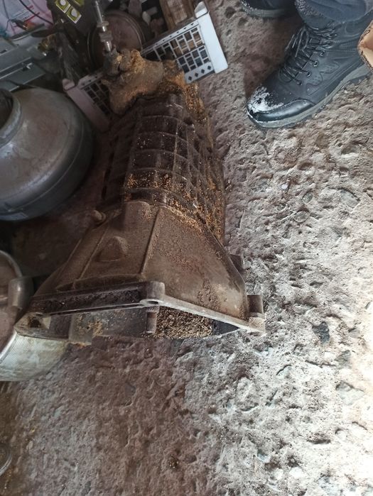 Продам каробку четырех ступку на Жигули Ваз