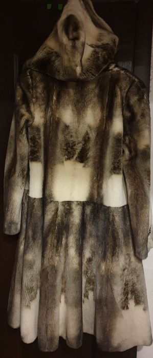 Продам норковую шубу.