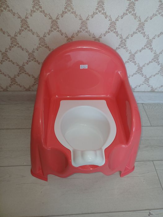 Продам детский горшок