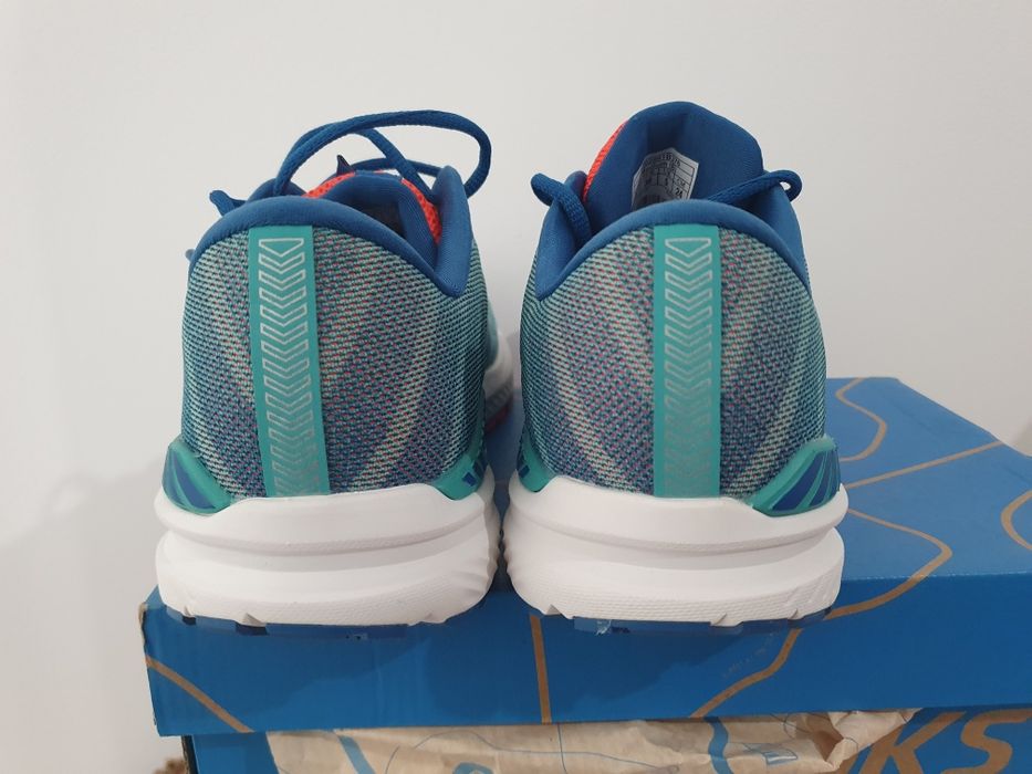 Маратонки за бягане Brooks Ravenna 10