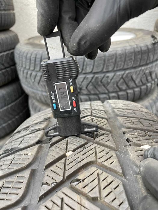 Jante Audi Volkswagen 235 65 17 Pirelli Iarna