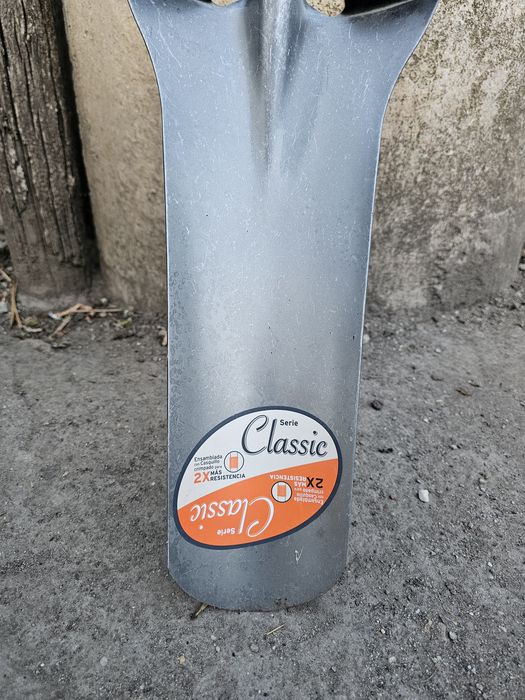 Lopata ingusta classic pentru sant, 15 cm, cu coada scurta din lemn