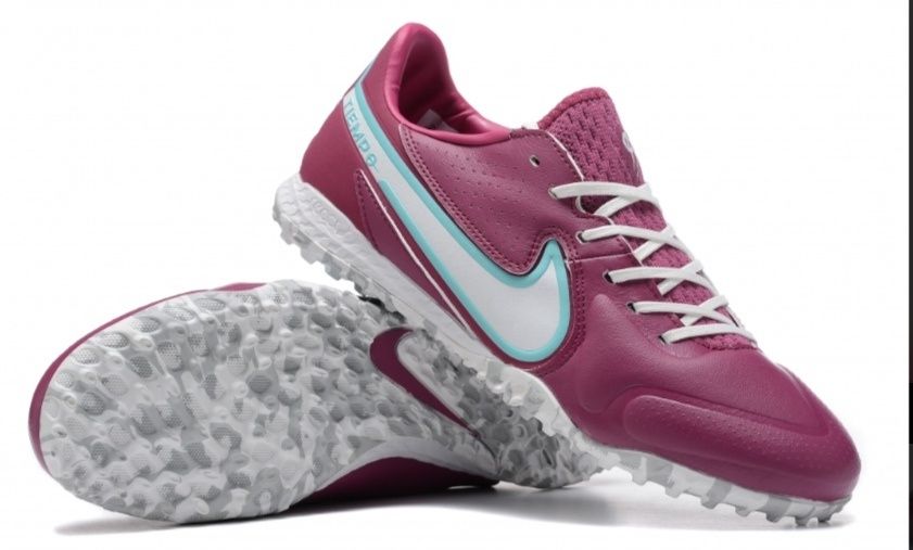 Продам сороконожки Nike tiempo 40 размер