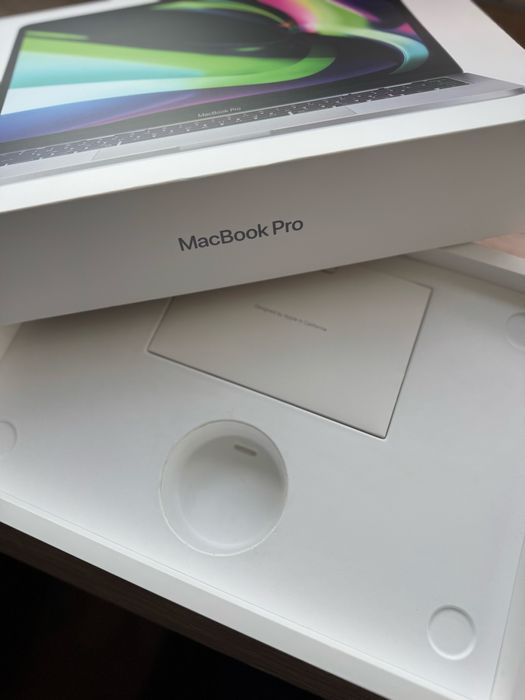 Кутия за Macbook Pro A2338 13” inch 16GB /512GB