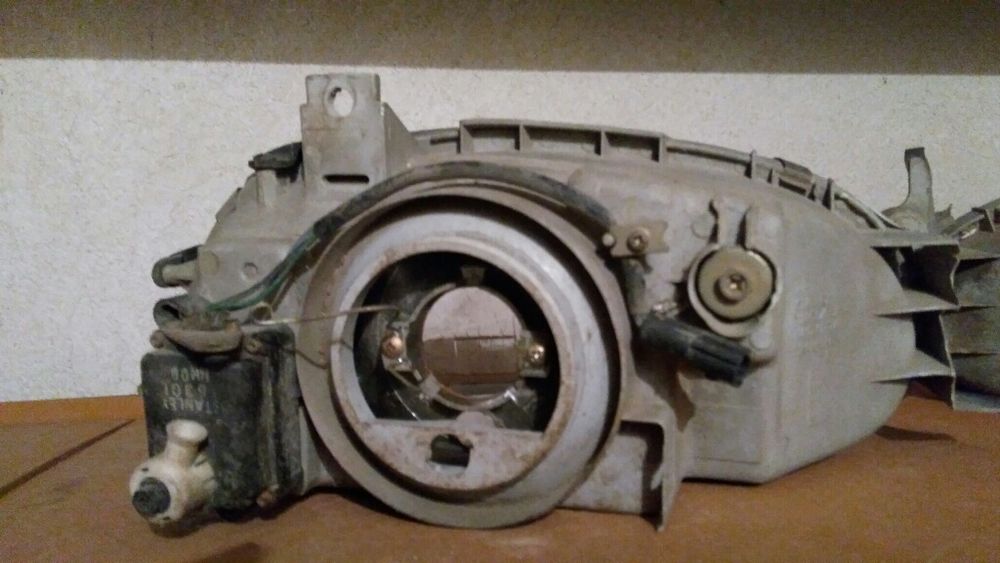 Фарове за Mazda 121