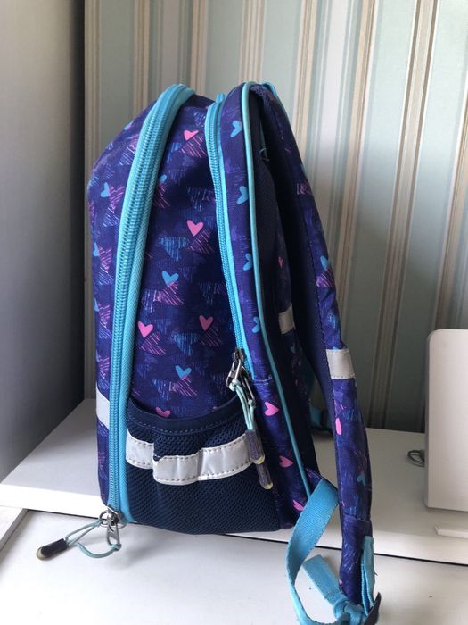 Рюкзак и школьная форма для девочки