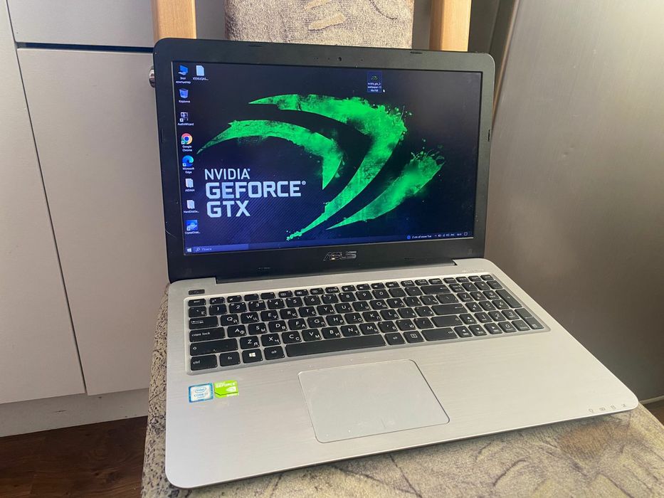 ASUS intel core i7/Nvidia GeForce 940MX/Windows 10/SSD/Type-C