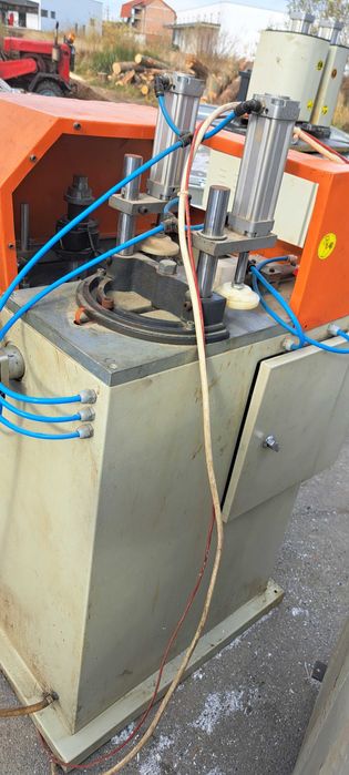 Masina de frezat T-uri PVC