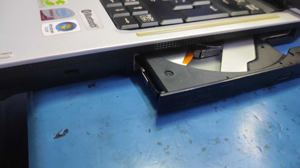 laptop tableta fujitsu T5010 240gb SSD 8Gb ram DVDRW alimen bateria ok