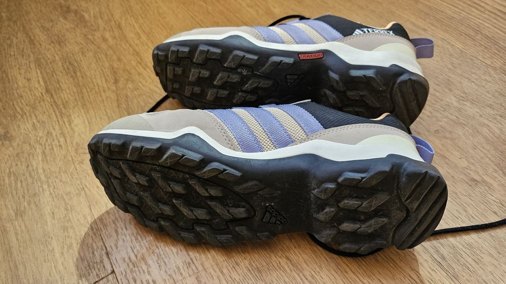 Маратонки adidas