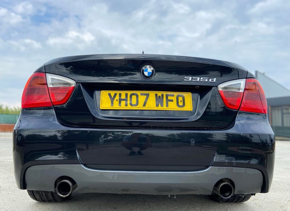 Dezmembrez BMW 335d E90 Bi-turbo 286cp,M Pack,Navi,Jante