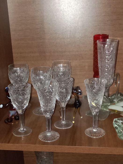 Продам хрустальные фужеры.
