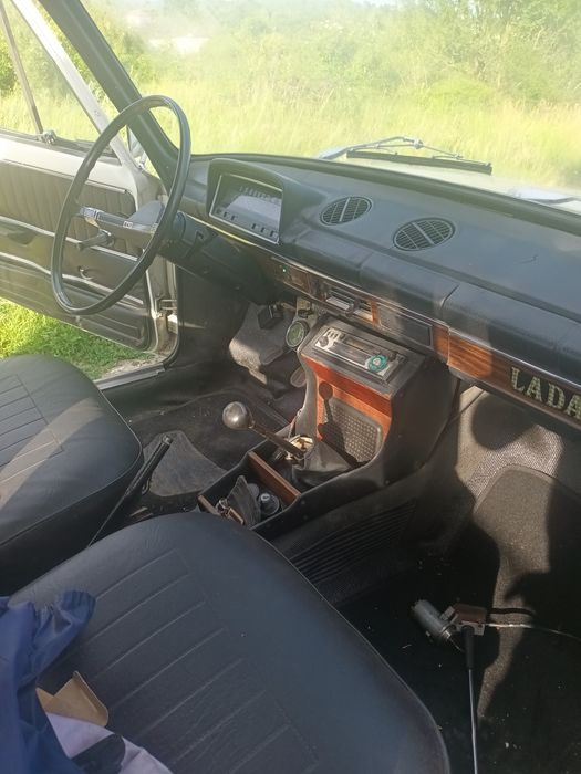 Lada 1200 cu atestat de retromobil