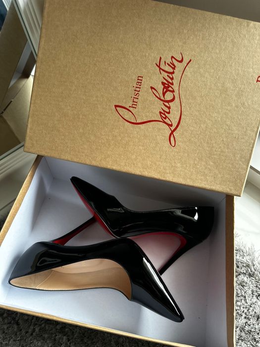 Елегантни обувки на ток louboutin