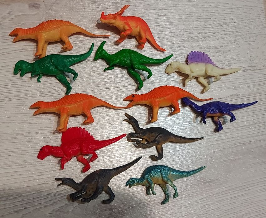 Динозавры разные