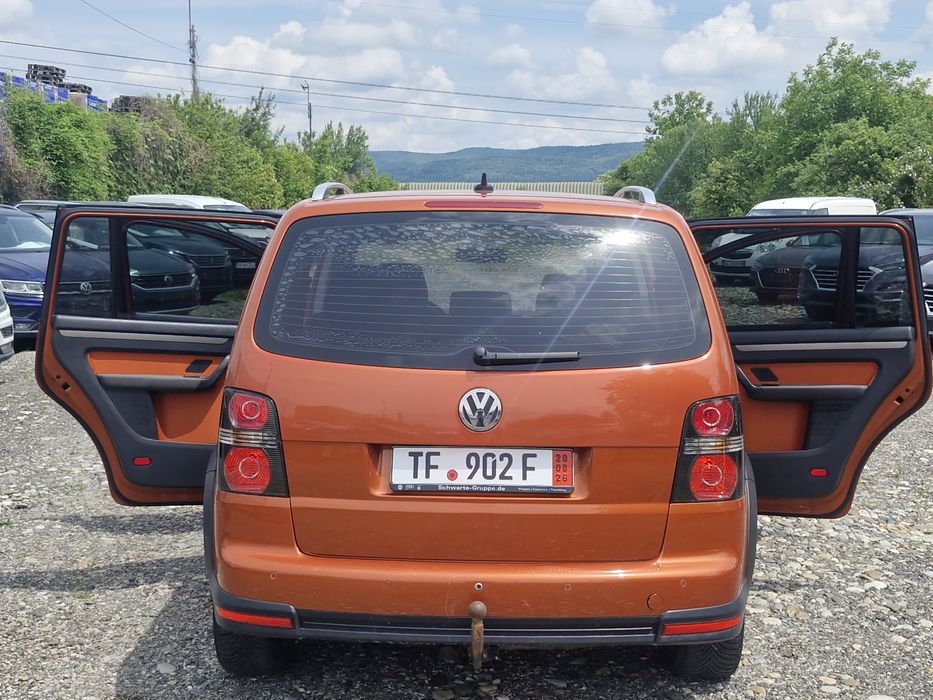 Volkswagen Touran-Cross /2009/2.0 diesel/257xxxKm/Impecabil*