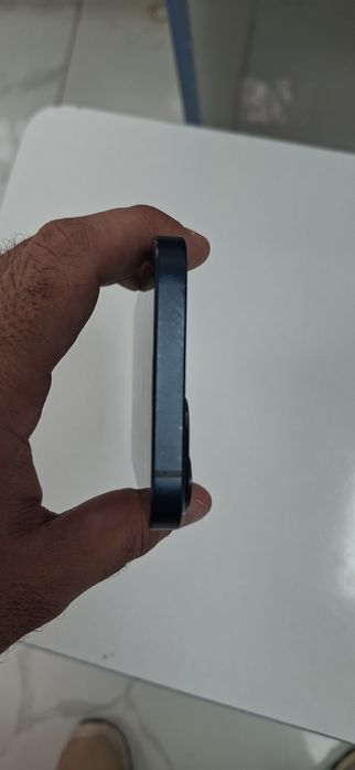 Продам iPhone 13