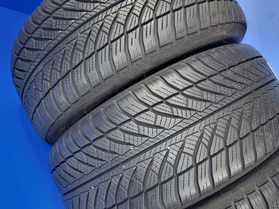 Super Oferta!! Vand set 4 anvelope 245 45 18 M+S ca NOI Goodyear MOE R