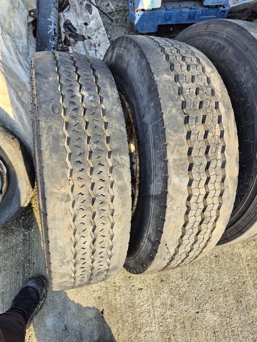 Roți 215/75R17.5 cu janta 10 gauri de trailer