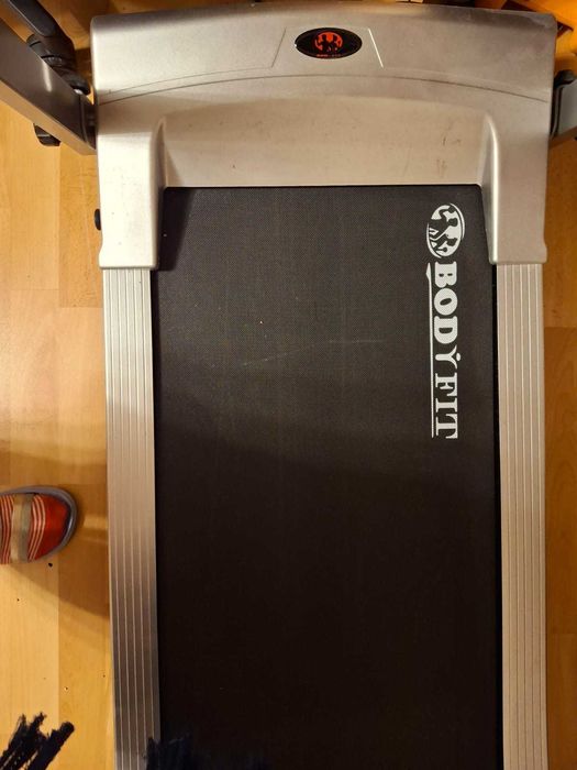 Banda de alergat Body Fit A1000