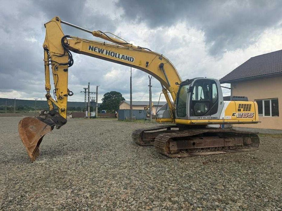 Excavator New Holland E 265