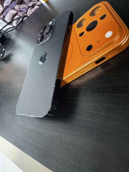 Iphone 14 Pro 100% baterie