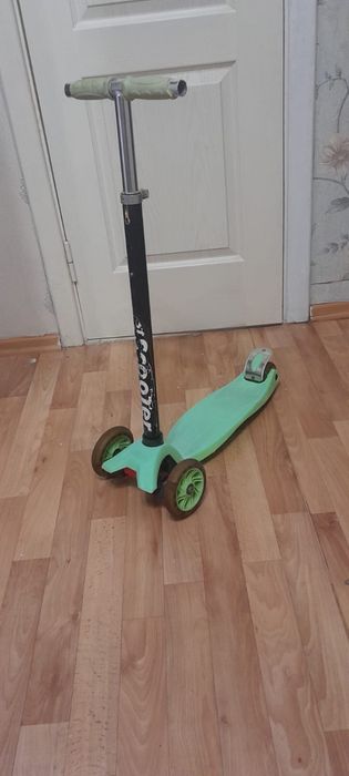 Продам самокат детский