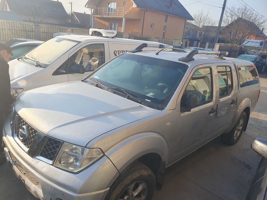 Vând Nissan navara 2007 cu motorul defect