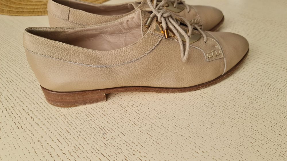 Кожаные модные лоферы 37 размер