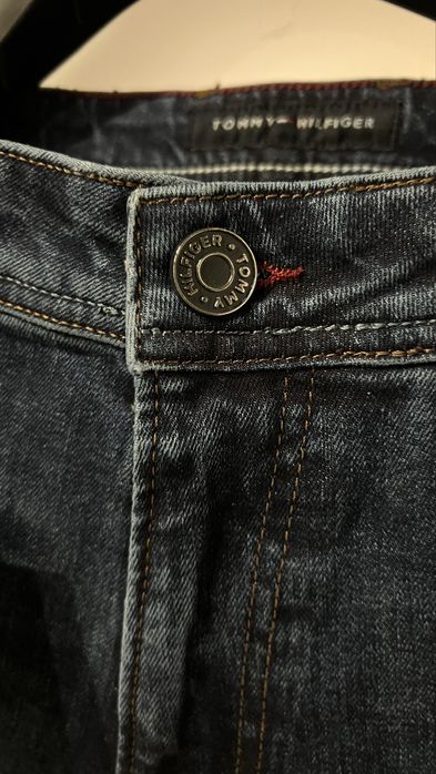 Нов модел дънки TOMMY HILFIGER.Жестоки.Налина серия от 31ви до 38ми р.