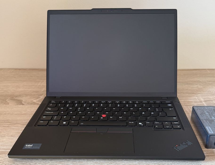 Lenovo Thinkpad T14 Gen5 Ultra 5 135U 32GB ram 512GB ! CA NOU