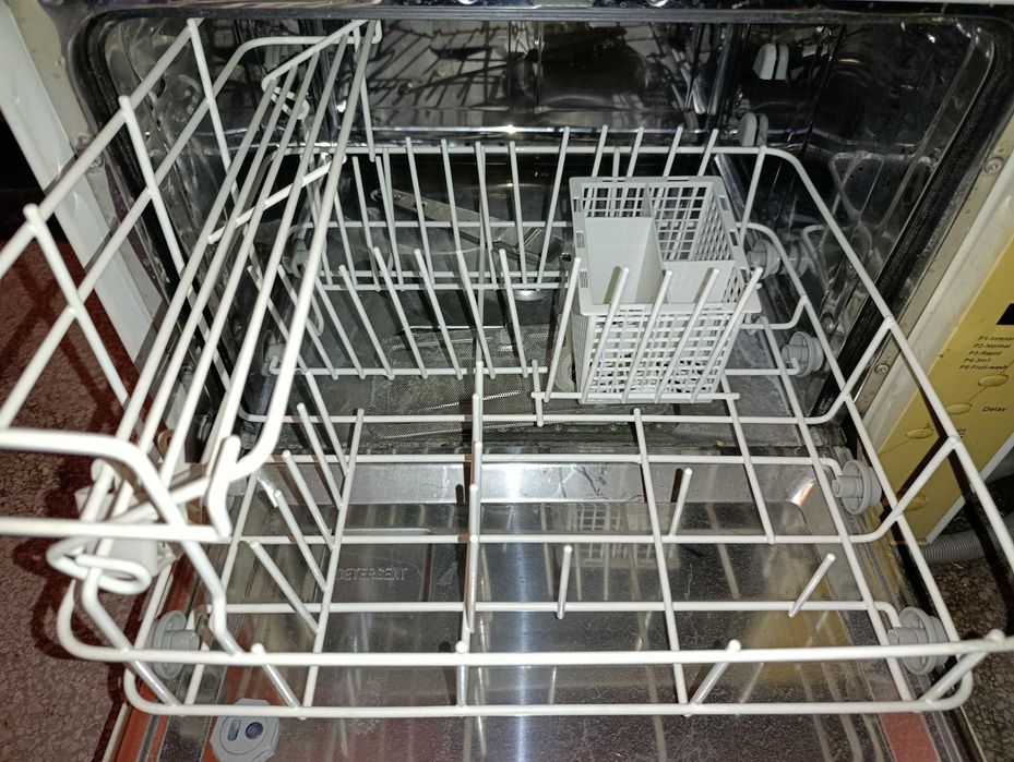 Съдомиялна РАБОТЕЩА Midea DW5A