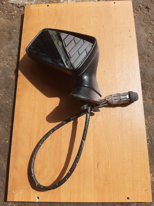 Зеркало левое. Audi 80.