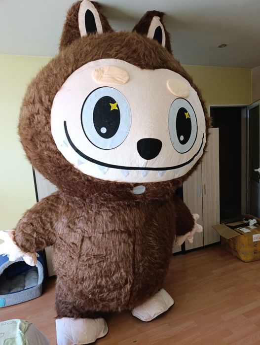 костюм на  лабубу 2.60 костю  е чисто нов не ползван