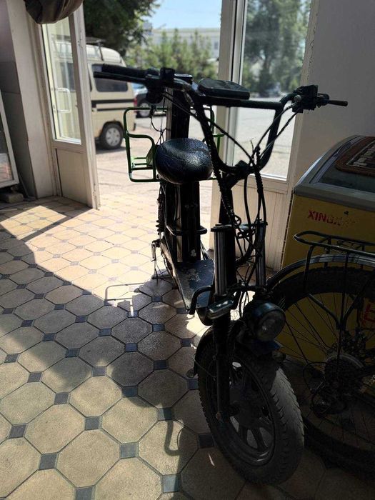 Скутер Elektro velosiped