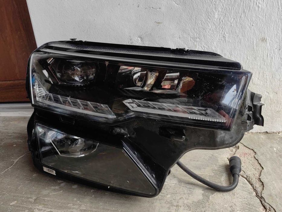 Фар Skoda Karoq LED Face десен / Фар Шкода Карок Оригинален