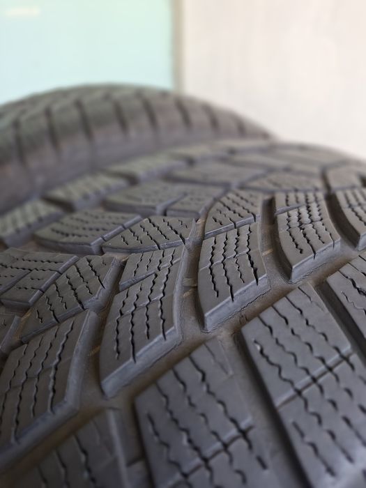 2 Anvelope iarna  Goodyear 225/60/17 - dot 2022
