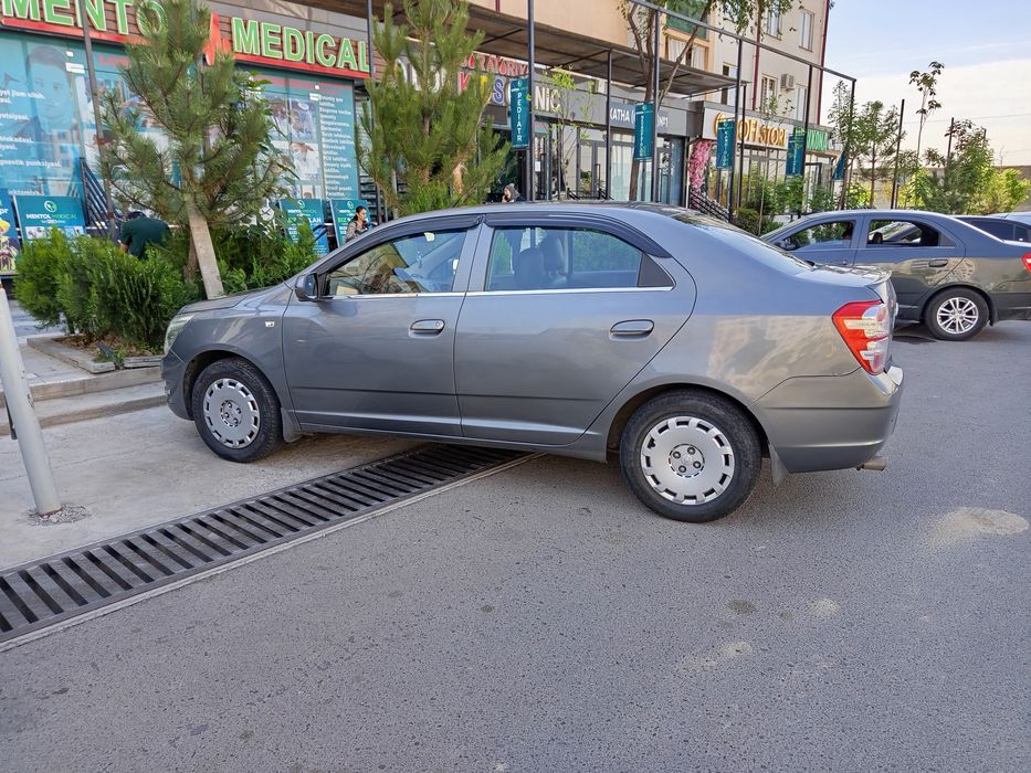 Продается автомобиль кобальт