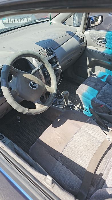Мазда премаси 1.8 автомат 2001год