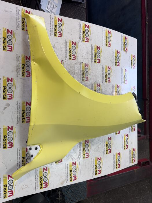 Aripa stanga fata Renault Fluence cu usor defect