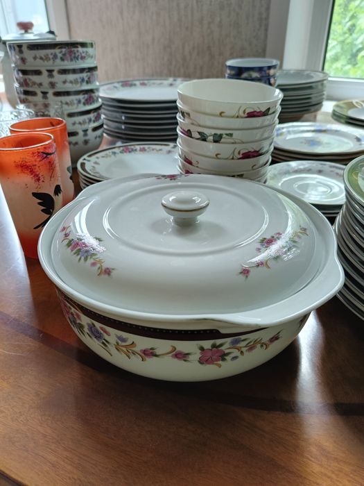 Продается набор посуды