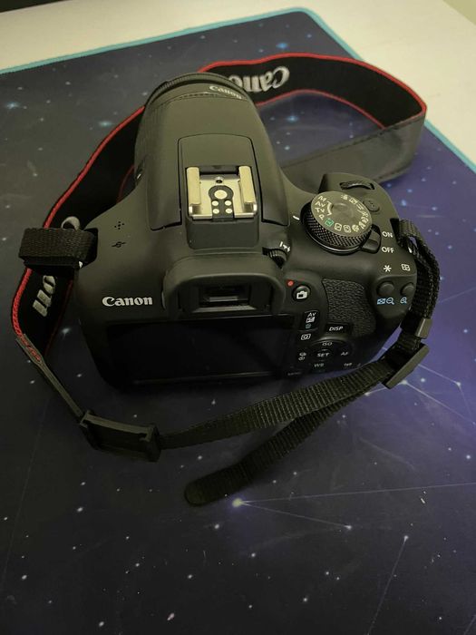 Vand Canon EOS 2000D + obiectiv EF-S 18-55 IS II