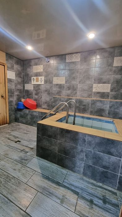 Баня с бассейном